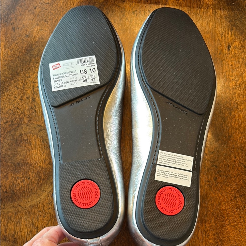 NWB FitFlop Delicato Silver Ballet Flats - Picture 5 of 5